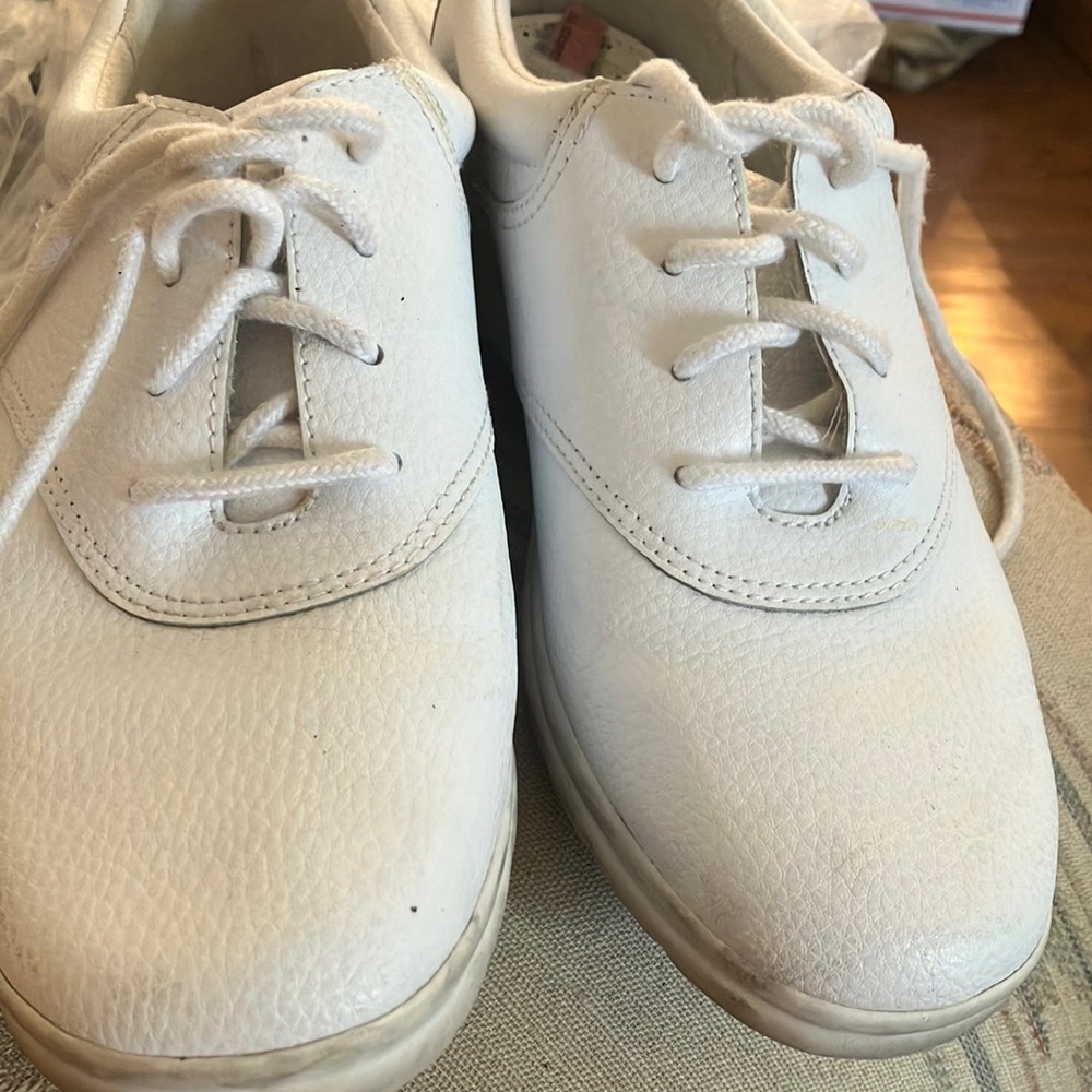 Classic White ladies Shoes 8